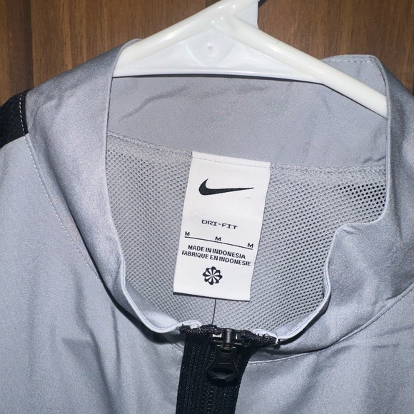 NIKE ACADEMY 23 WOVEN TRACK JACKET - Picture 3 of 6